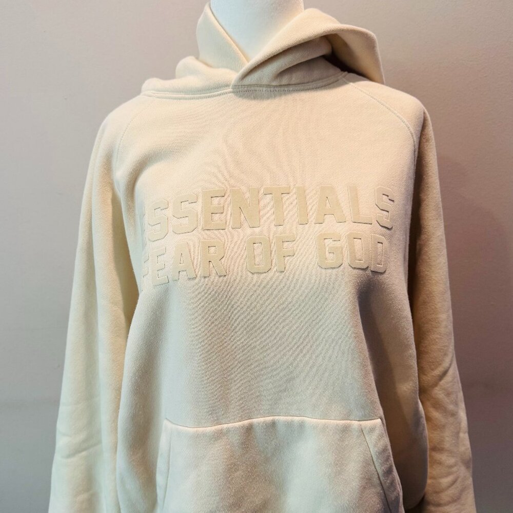 Essentials-Fear of God Hoodie in Eggshell